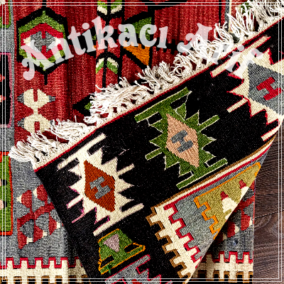 Romanya El Dokuması Kilim Alanlar
